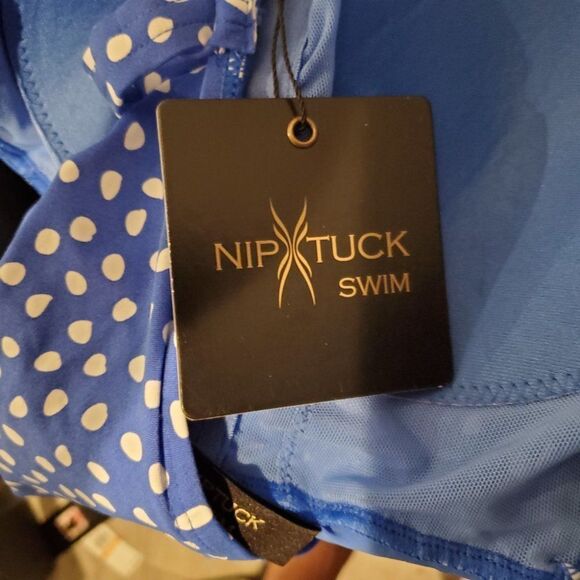 Nip Tuck Swim Sz 10 One Piece V Neck Wire Swimsuit - Picture 4 of 7